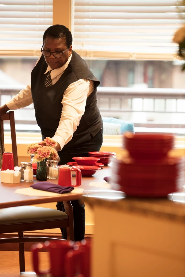 Server preparing table